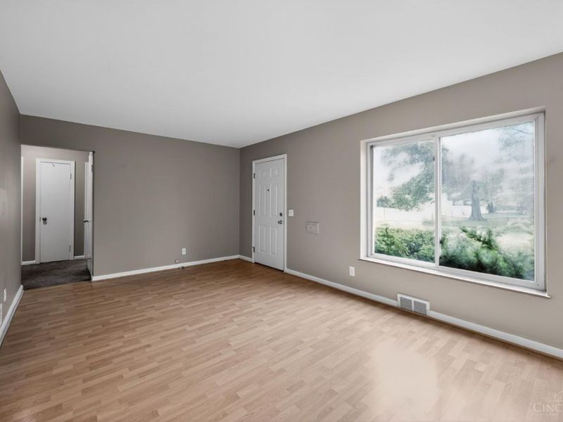 8668 Daly Road, Springfield Twp., OH 45231 Photo 9