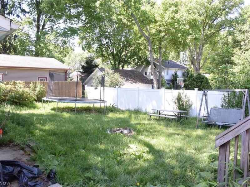 1020 Falls Avenue , Cuyahoga Falls, OH 44221 Photo 23