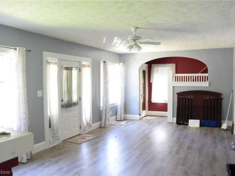 1020 Falls Avenue , Cuyahoga Falls, OH 44221 Photo 5