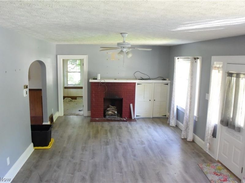 1020 Falls Avenue , Cuyahoga Falls, OH 44221 Photo 6