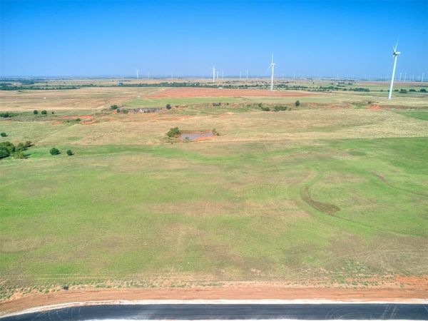 978 Hadley Lane, Tuttle, OK 73089