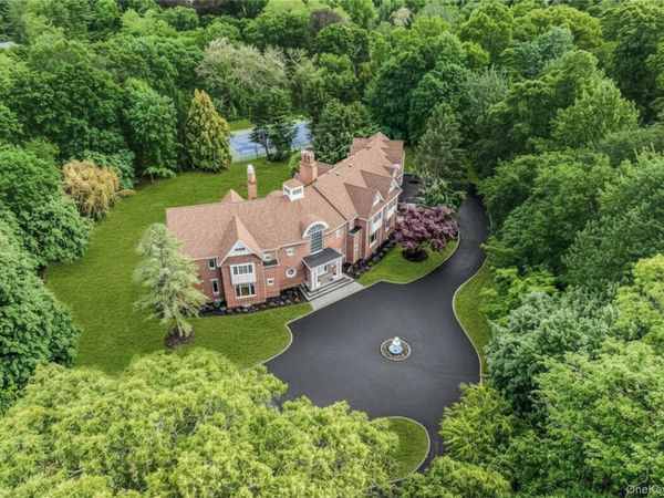 12 Saddle Ridge Road, Old Westbury, NY 11568
