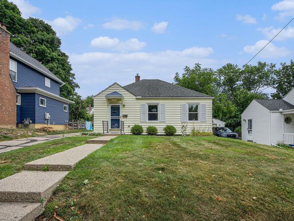 1207 Prescott Avenue, Ann Arbor, MI 48103