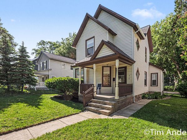 816 Innes Street NE, Grand Rapids, MI 49503