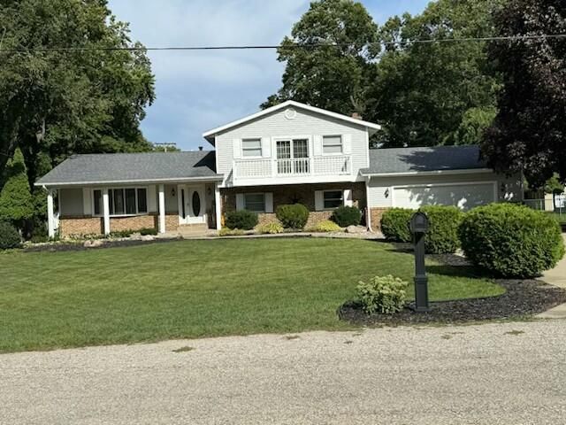 3734 Fern Hills Drive, Muskegon, MI 49444 Main Photo