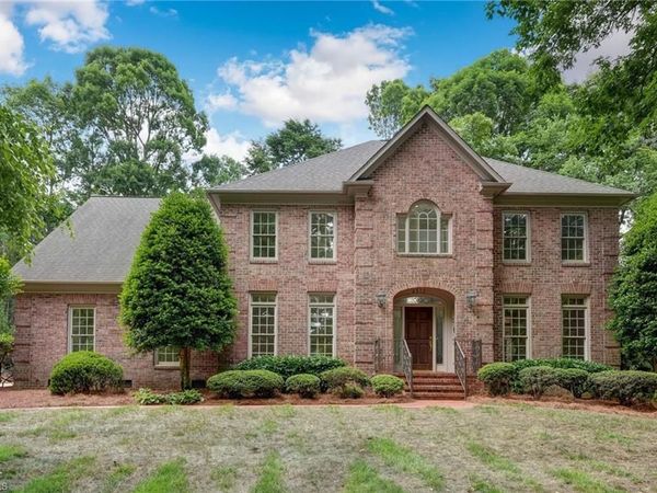 4515 Kenbridge Drive , Greensboro, NC 27410
