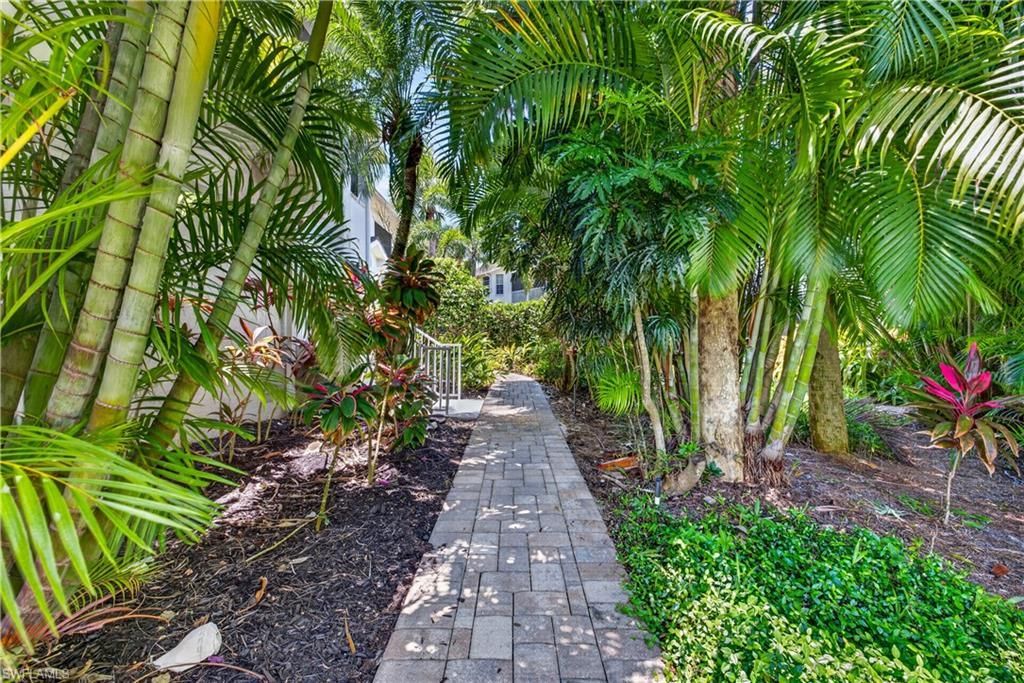 5035 Yacht Harbor Dr, Unit 103, Naples, FL 34112 Photo