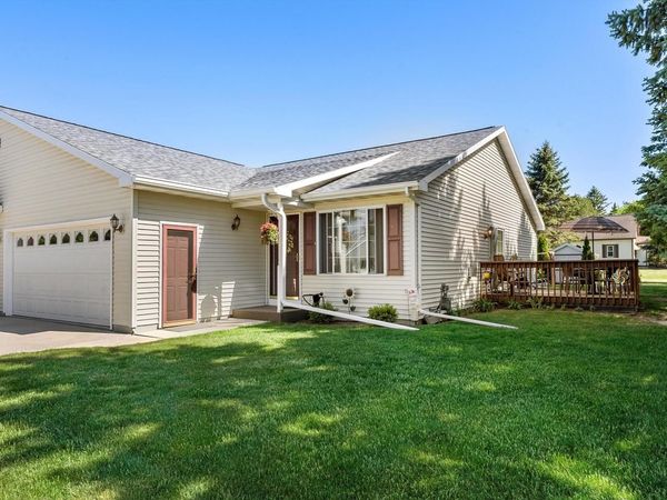 801 Mockingbird LANE, Plymouth, WI 53073