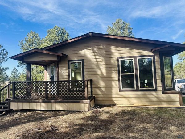 12127 CHICKADEE LN, Custer, SD 57730