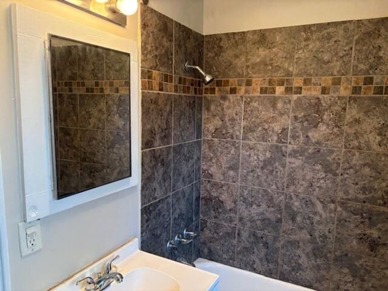 2140 Dartmouth Avenue, Columbus, OH 43219 Photo 9