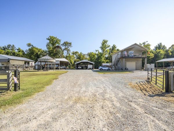 3060 CATFISH LN, Crump, TN 38327