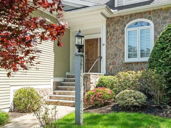 38 Crenshaw Ln, Unit 38, Andover, MA 01810