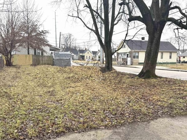 1524 W Louisiana Street, Evansville, IN 47710