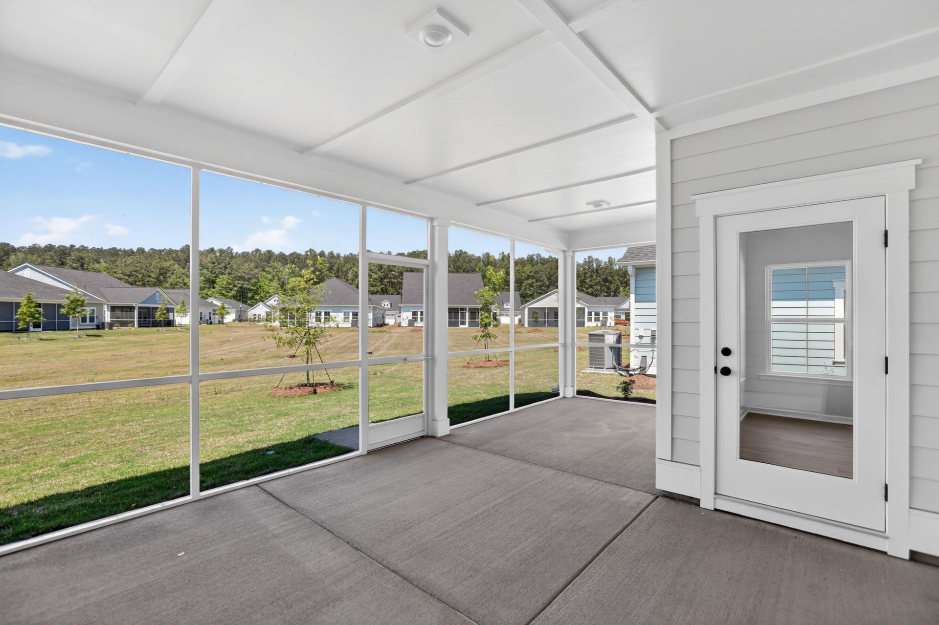 144 Ireland Drive Photo 6