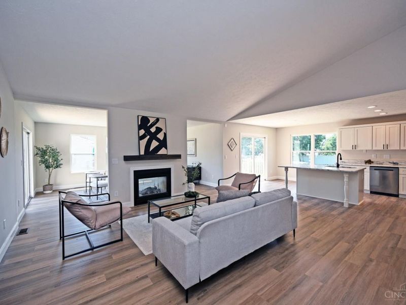 823 Autumn Court, Trenton, OH 45067 Photo 8