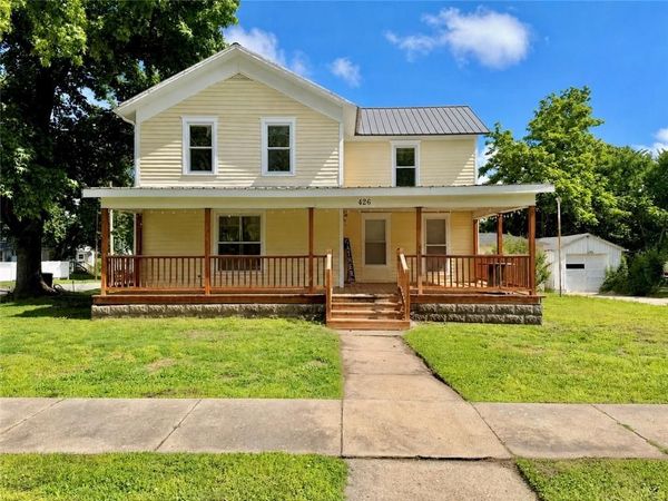 426 W Walnut Street, Nevada, MO 64772