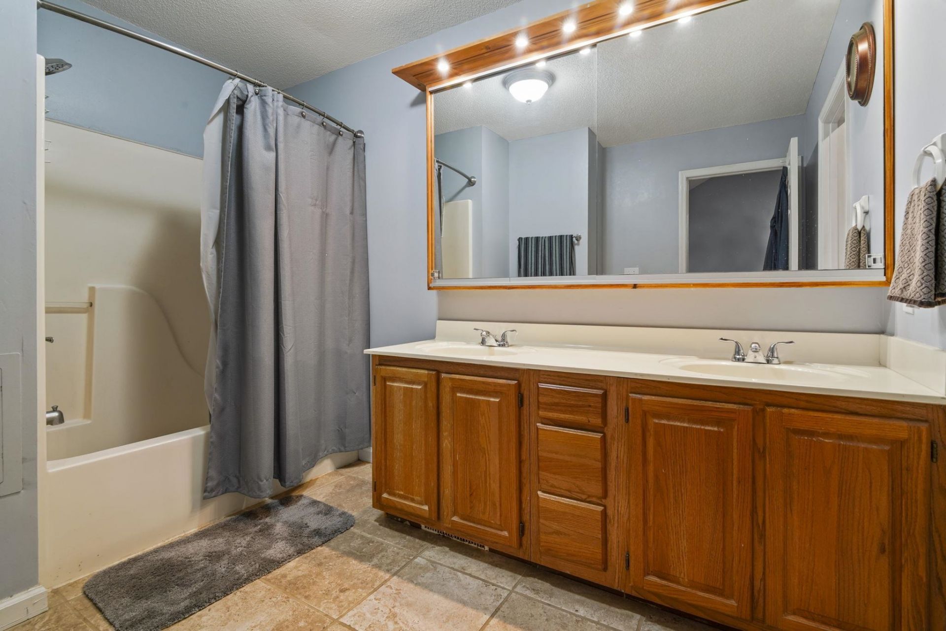 1021 Shem Creek Circle  Photo 10