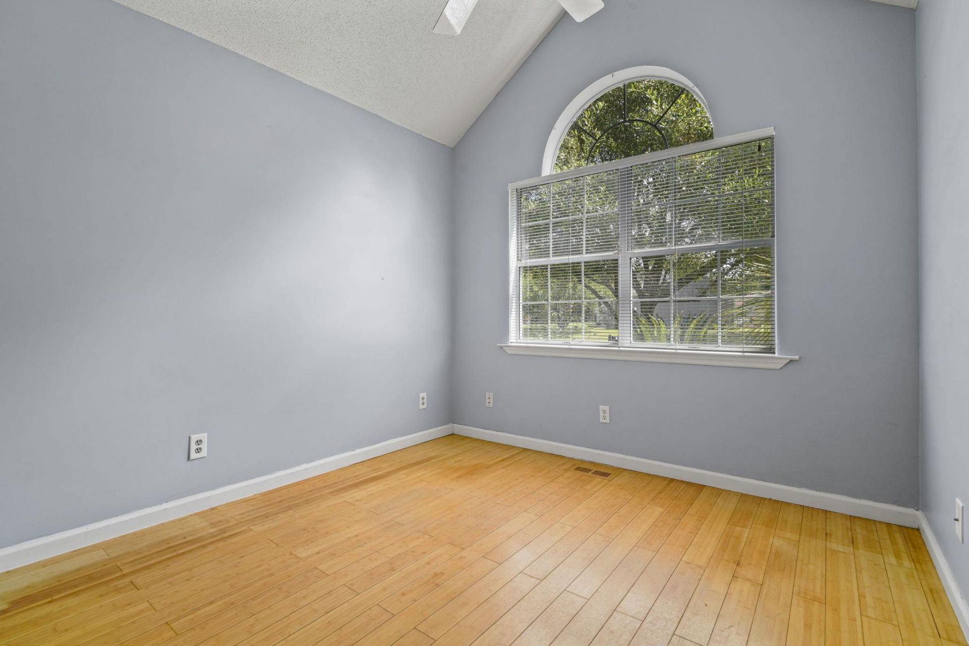 1021 Shem Creek Circle  Photo 11