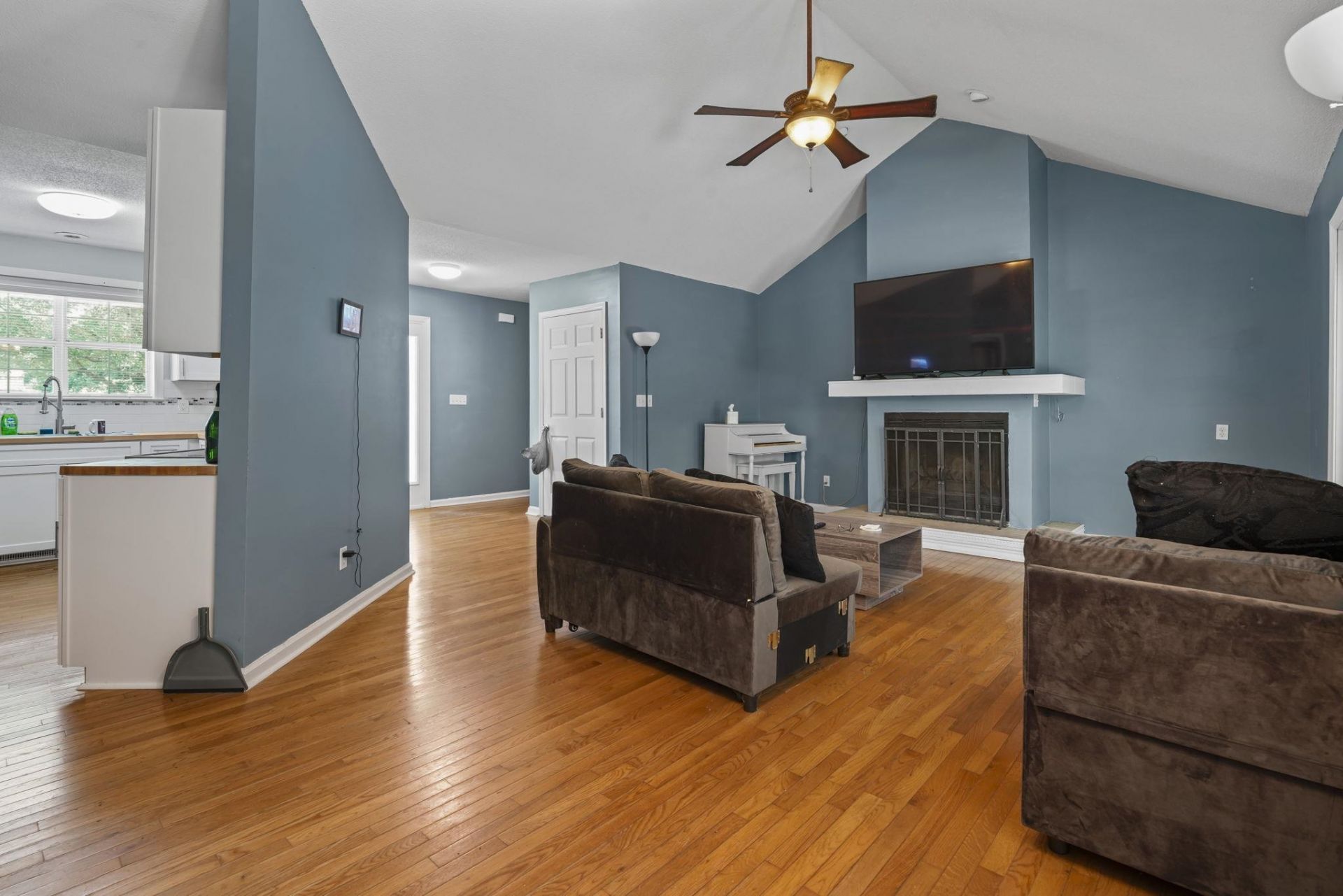 1021 Shem Creek Circle  Photo 18