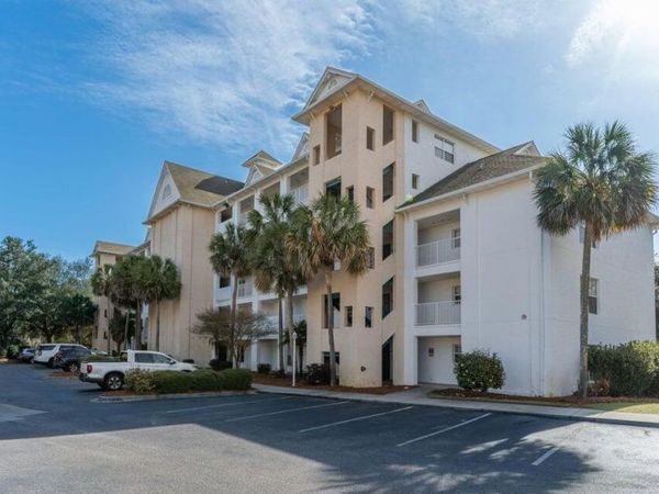 4276 Calinda Lane, Unit 127, Niceville, FL 32578