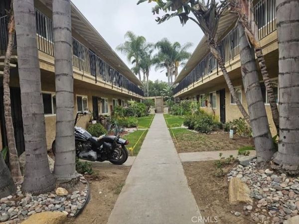 18-12805 Mapleview, Lakeside, CA 92040