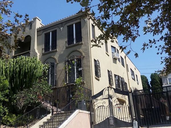 156 N Kenmore Avenue, Los Angeles, CA 90004