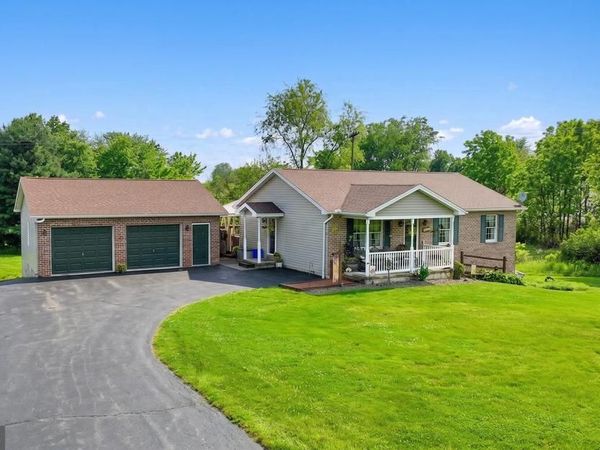 2251 MEETINGHOUSE ROAD , SPRING GROVE, PA 17362