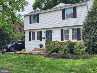 307 E MARBLE STREET, MECHANICSBURG, PA 17055