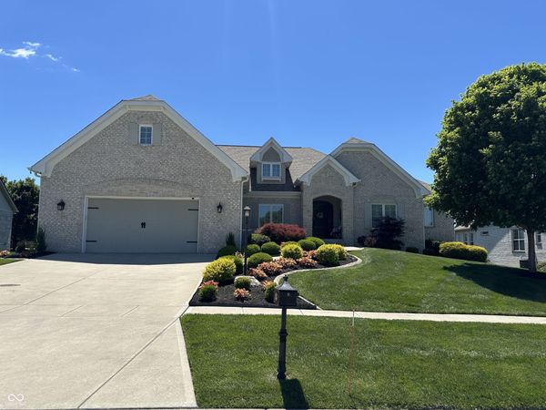 1135 Wyndham Way , Greenwood, IN 46142