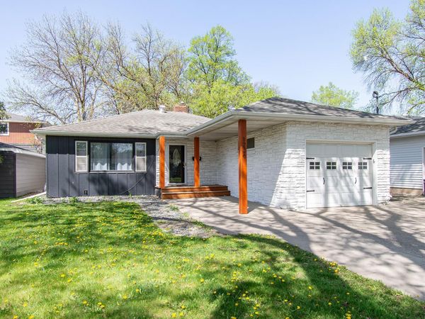 1226 11th Street N, Fargo, ND 58102