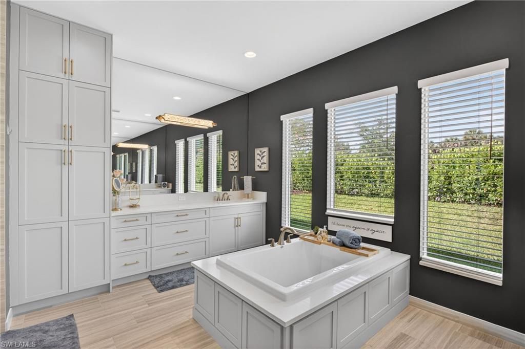 12217 Eucalyptus Way, Naples, FL 34120 Photo
