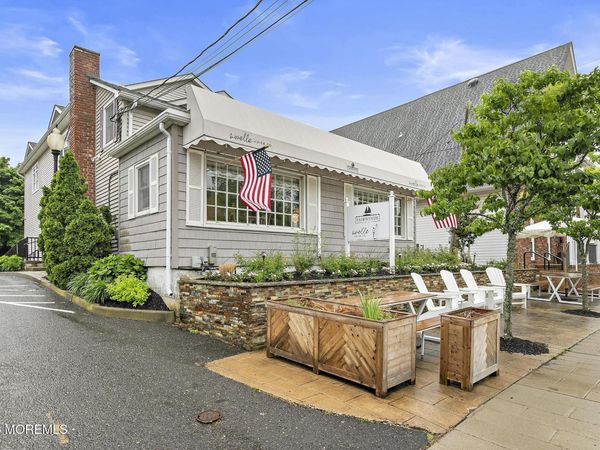 798 River Road, Fair Haven, NJ 07704