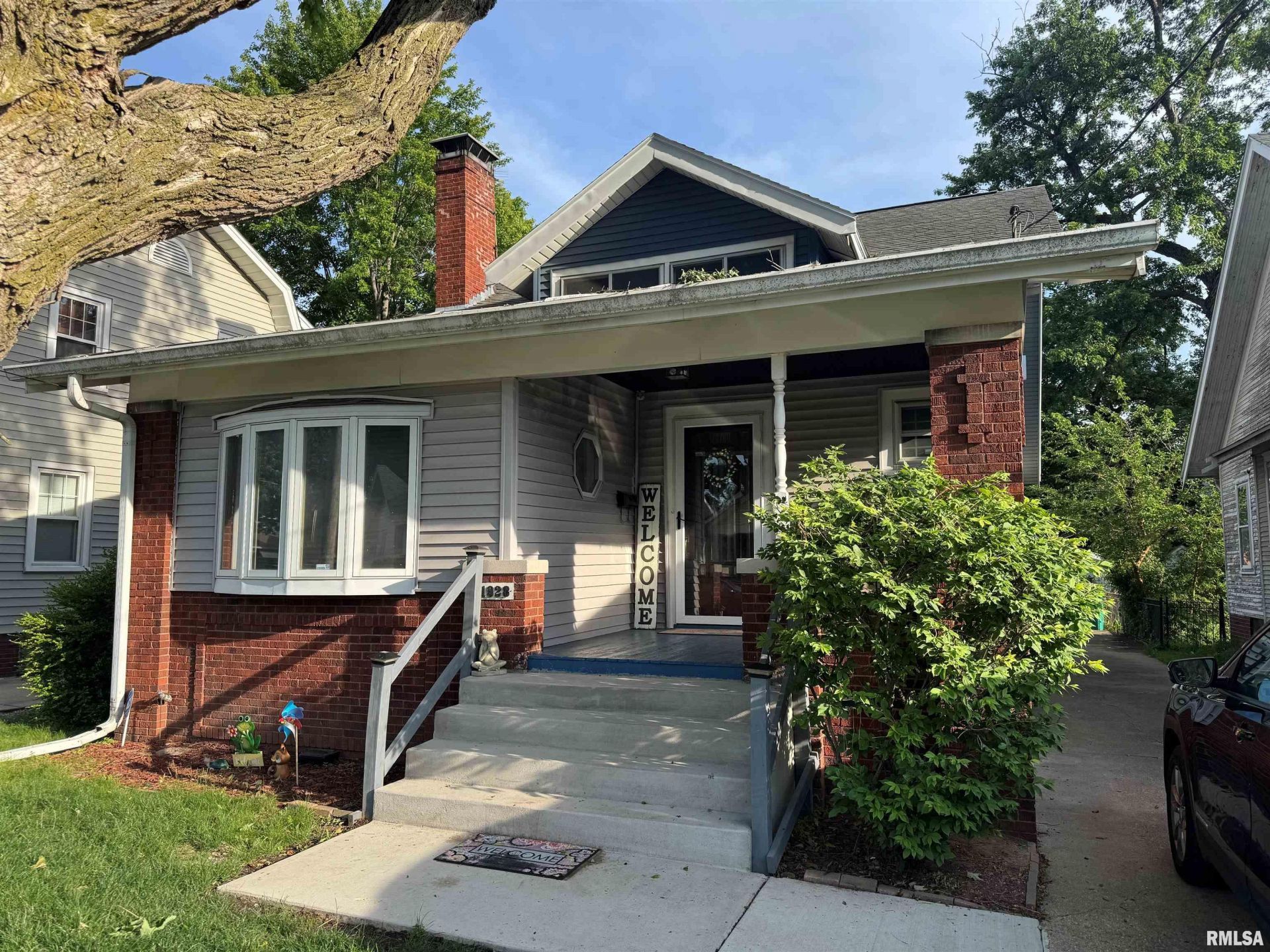 1928 W Ayres Avenue, West Peoria, IL 61604 Main Photo