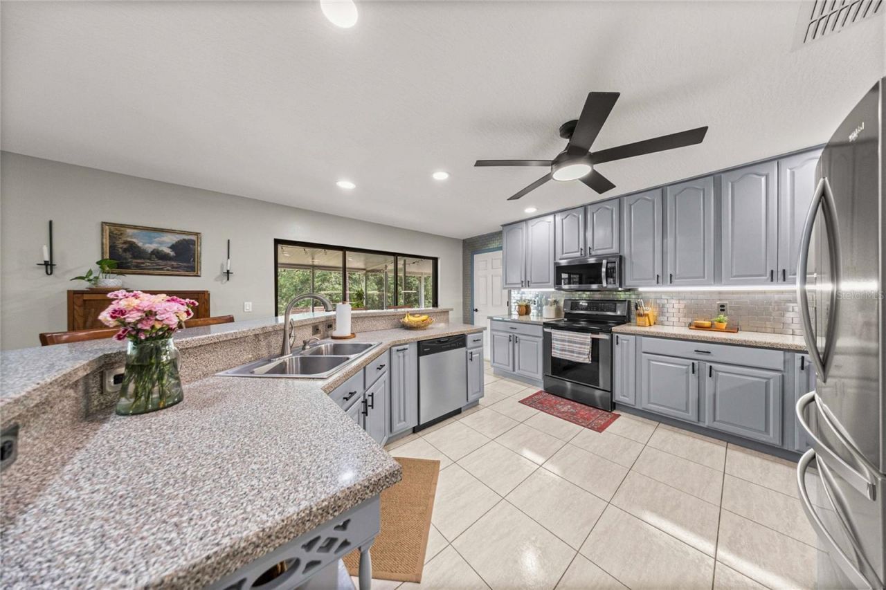 2301 E Mary Lue Street, Inverness, FL 34453 Photo