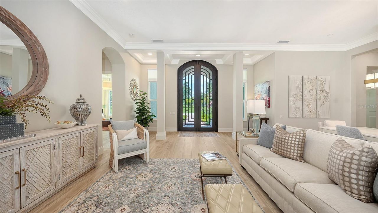 10010 Clubhouse Drive, Lakewood Ranch, FL 34202 Photo