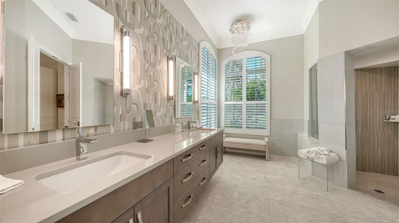 10010 Clubhouse Drive, Lakewood Ranch, FL 34202 Photo