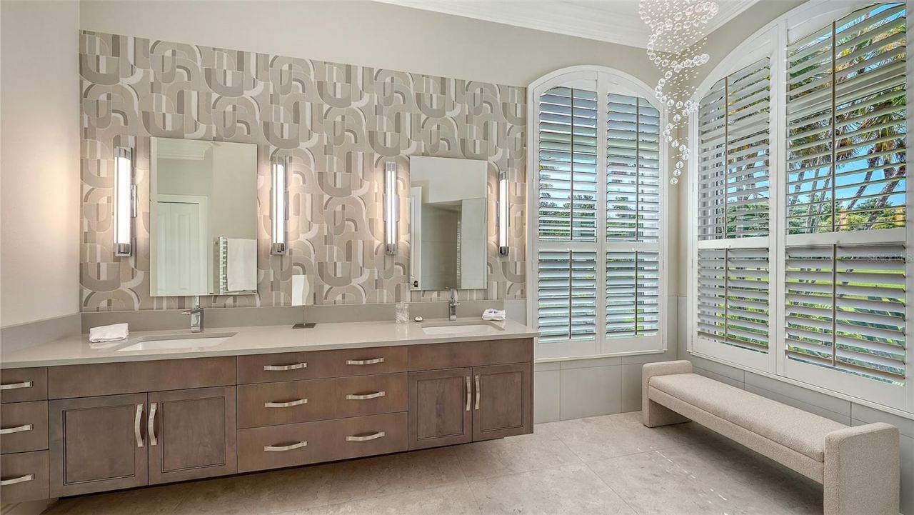 10010 Clubhouse Drive, Lakewood Ranch, FL 34202 Photo