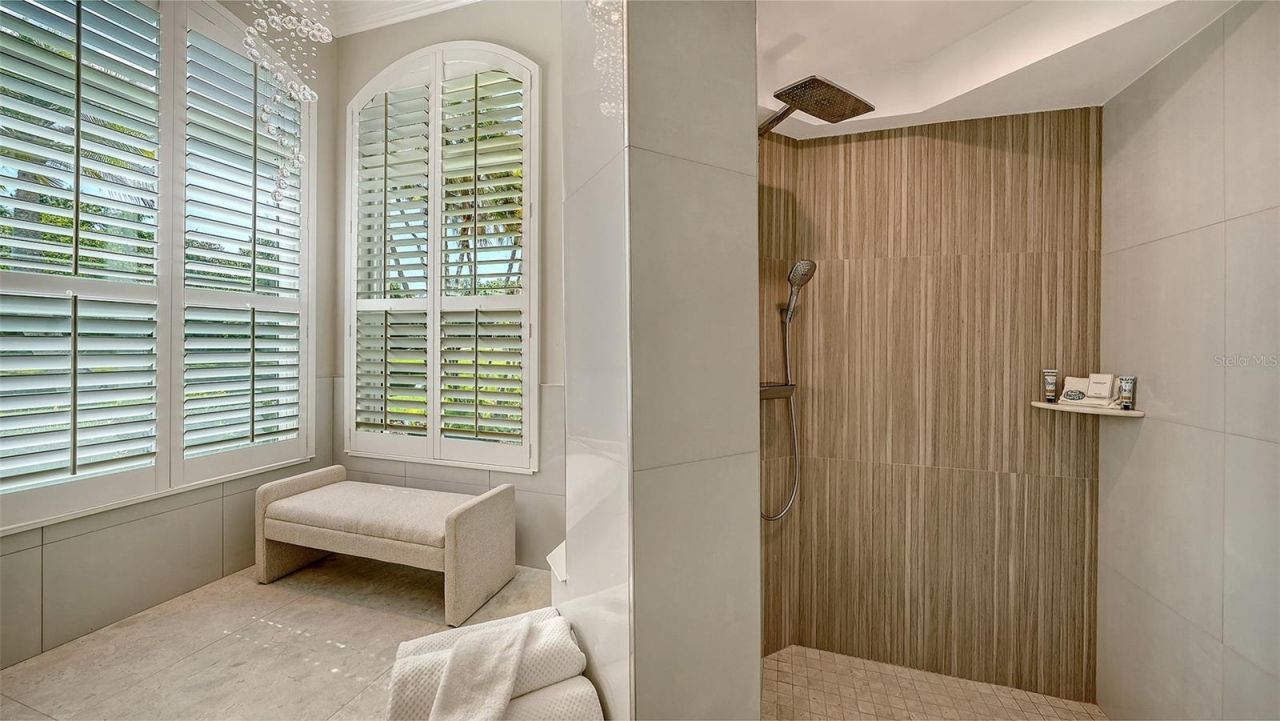 10010 Clubhouse Drive, Lakewood Ranch, FL 34202 Photo