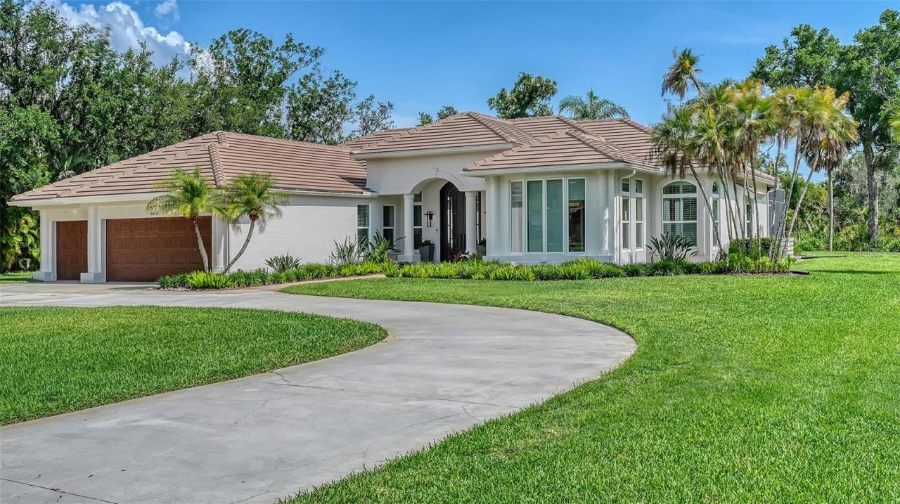 10010 Clubhouse Drive, Lakewood Ranch, FL 34202 Photo