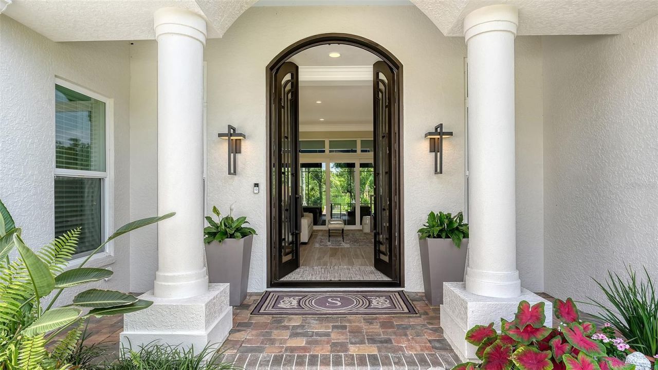 10010 Clubhouse Drive, Lakewood Ranch, FL 34202 Photo