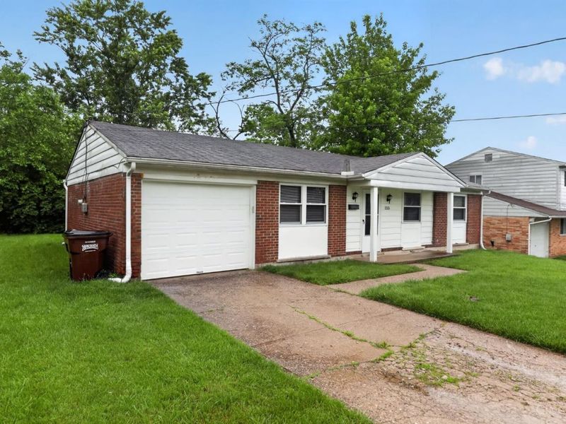 1315 Meredith Drive, Springfield Twp., OH 45231 Photo 1
