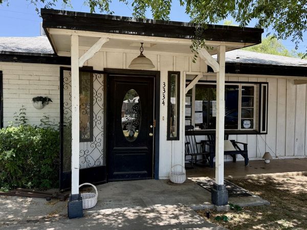 3334 E CLARENDON Avenue, Phoenix, AZ 85018