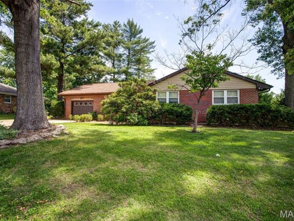 4809 Dadrian Drive , Godfrey, IL 62035