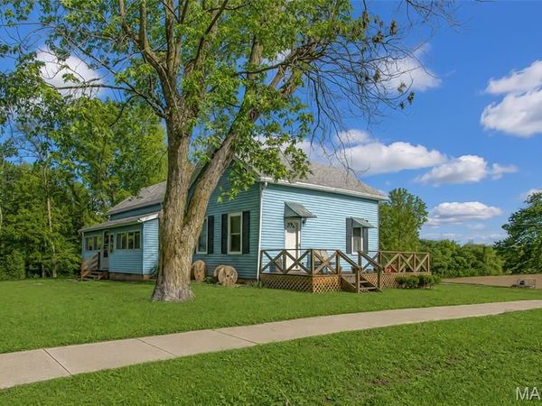 211 S Public Road, Fieldon, IL 62031