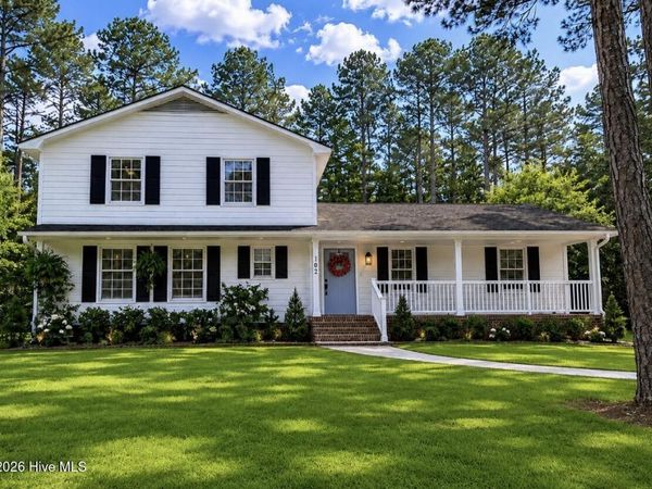 102 E Baywood Lane, Greenville, NC 27834