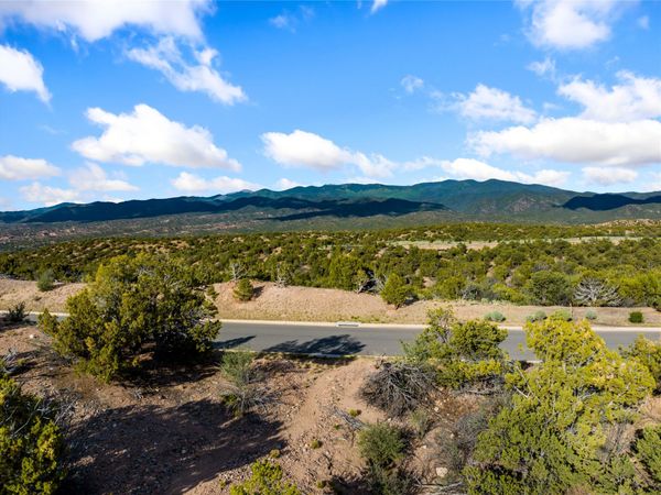 3296 Monte Sereno Drive, Santa Fe, NM 87506