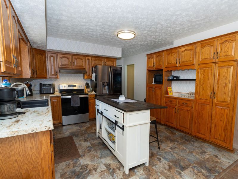 6126 Knollwood Road, Springfield, OH 45502 Photo 13