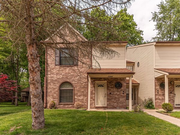 35868 Castlewood Court, Westland, MI 48185