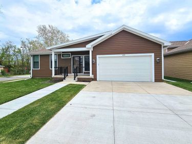 2125 N 25 Street, Omaha, NE 68111