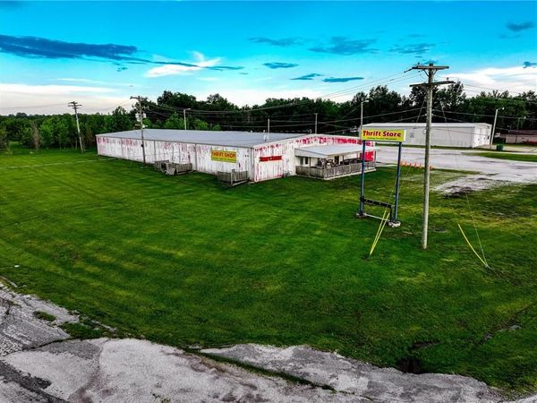 901 S Outer Road, Butler, MO 64730